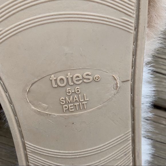 TOTES TOASTIES by Isotoner Open Toe Slippers - Picture 5 of 6